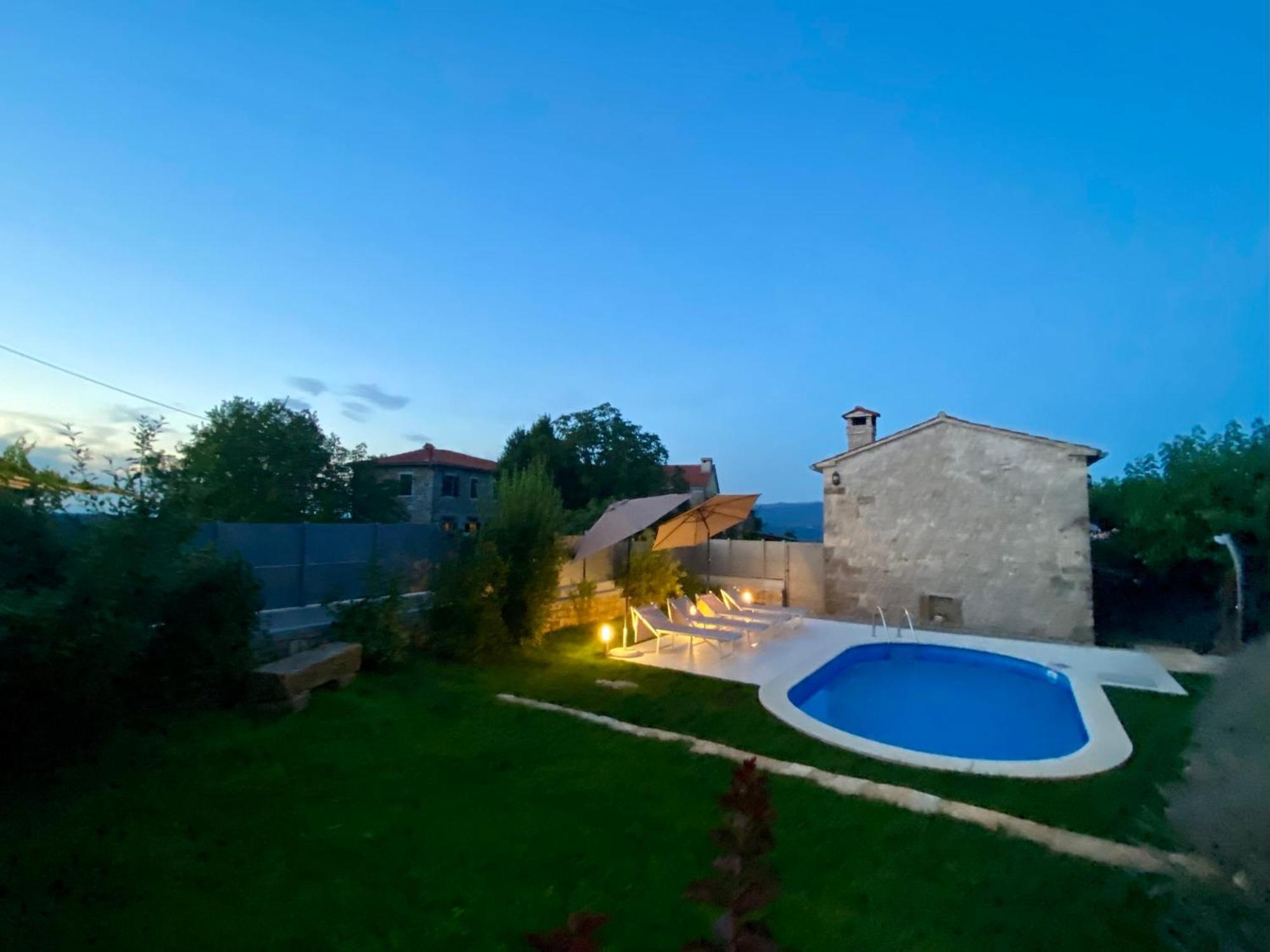 Villa Agroturizam Nezic Oprtalj Exterior foto