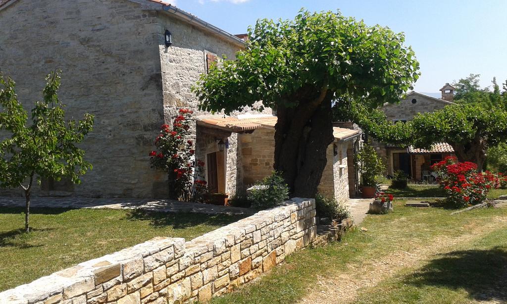 Villa Agroturizam Nezic Oprtalj Exterior foto