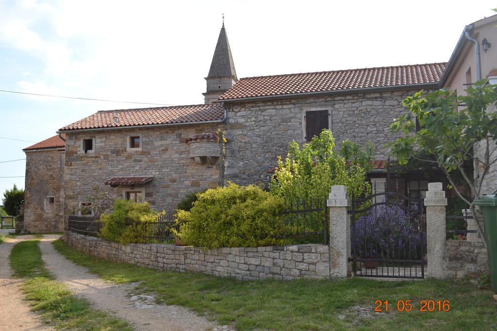 Villa Agroturizam Nezic Oprtalj Exterior foto