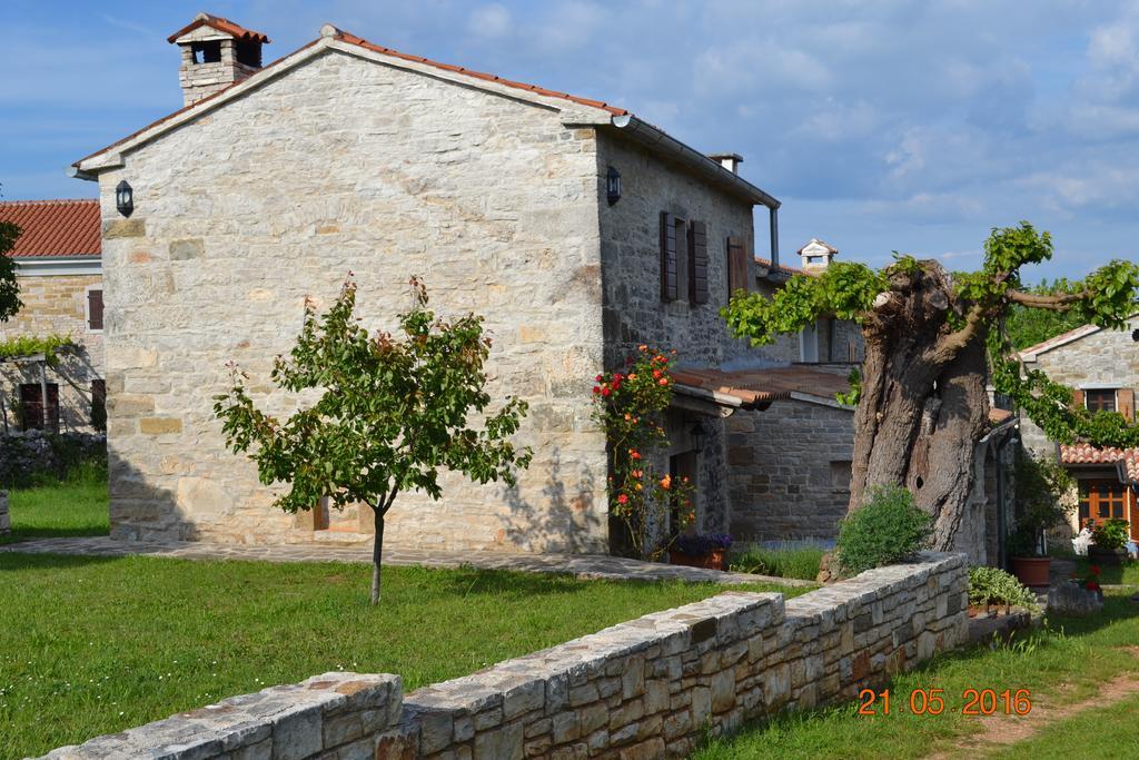 Villa Agroturizam Nezic Oprtalj Exterior foto